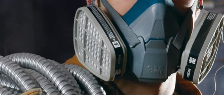 3M Rugged Comfort 6502 Respirator